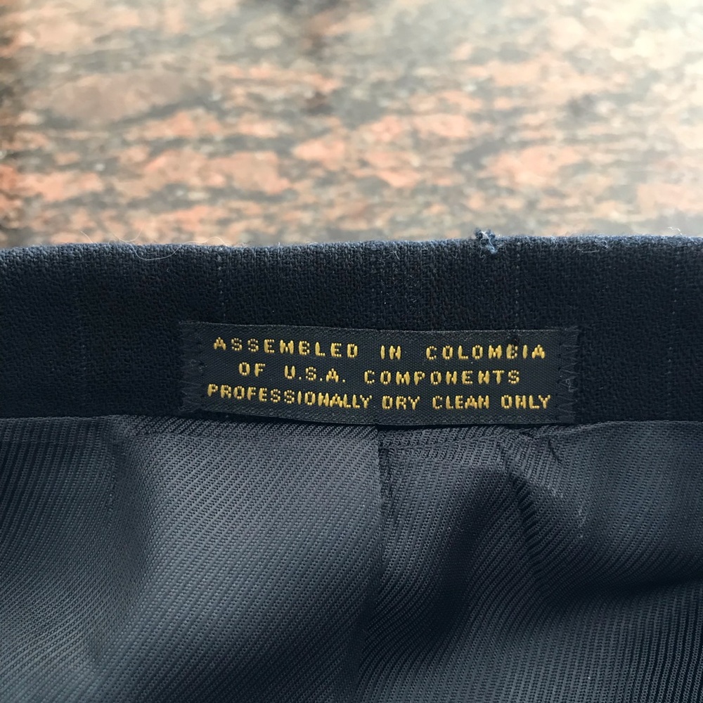 Oscar De La Renta Vintage three piece suit 44R USA - Picture 3 of 8